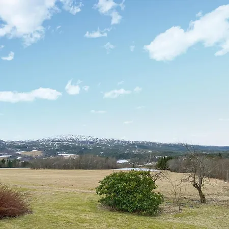 Stunning In Eidsvag I Romsdal Апартаменты