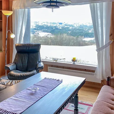 Апартаменты Stunning In Eidsvag I Romsdal Toven